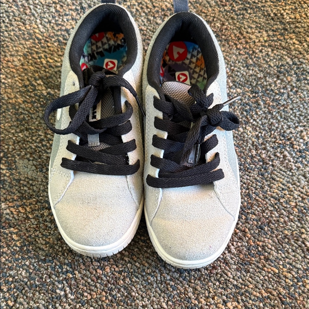 Kids Airwalk sneakers